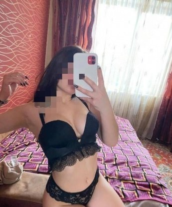 Экспрессивная и страстная девушка ищет щедрого спонсора. Без комплексов, без обязательств. Жду встречи с достойным мужчиной для приятного времяпровождения. 10062, 29 лет